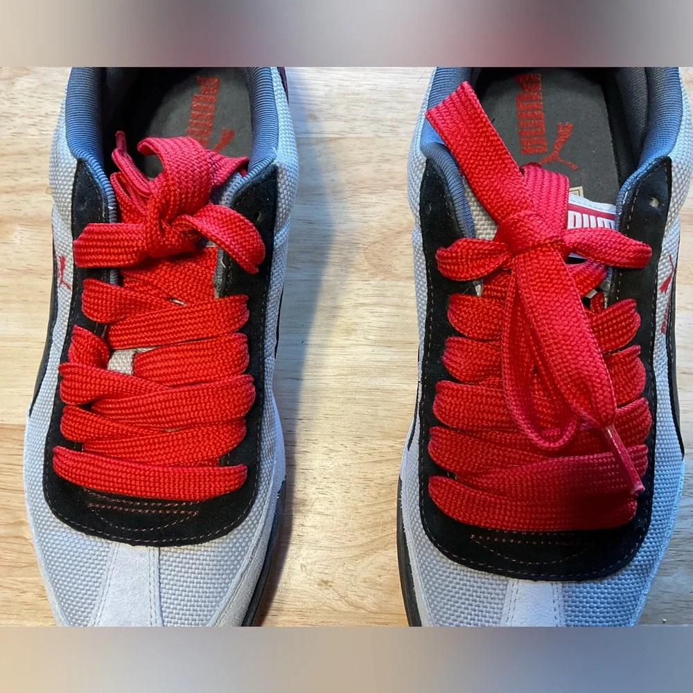 Puma Gray, Red and Black Athletic Shoes. Leather and Textile Upper.